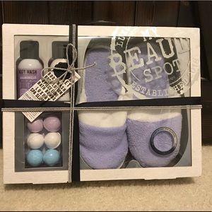 Small cute beauty set